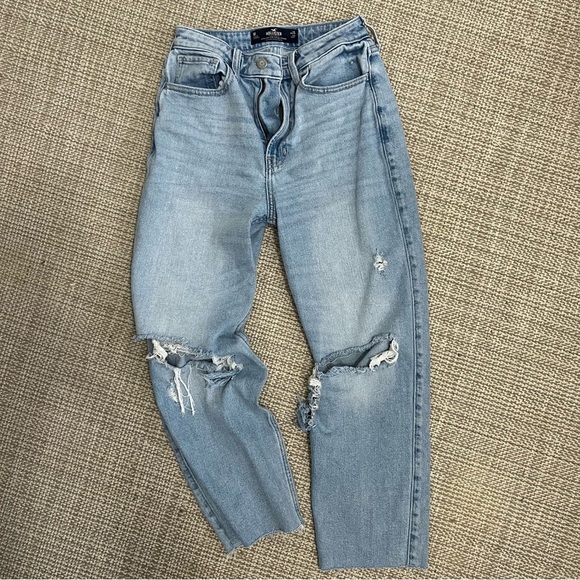 Hollister Co. Hi-Rise Crop Distressed Jeans - Picture 1 of 7